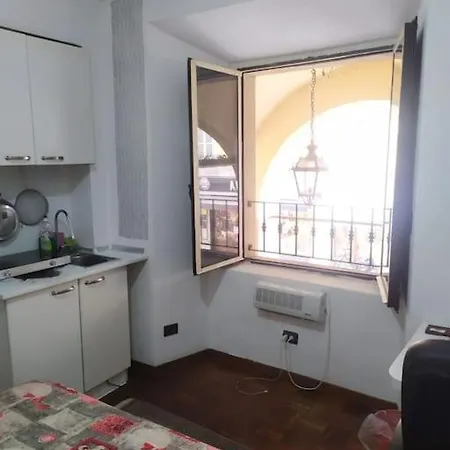Centro Monolocale * פארמה